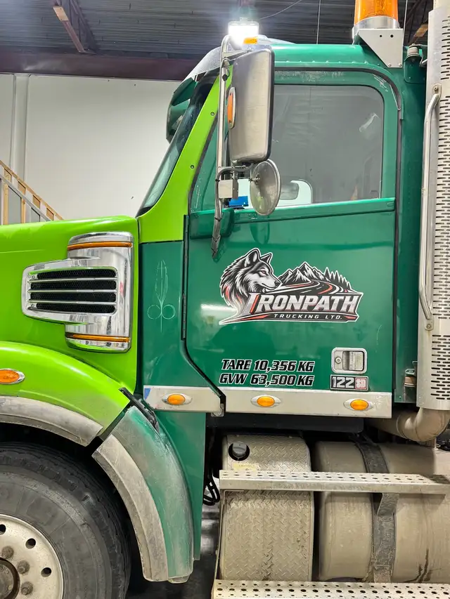 class 1 log truck driver