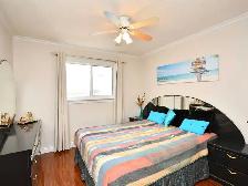 Private one bedroom on main floor - Photo 4