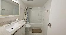 3 Bedrooms Condominium in Markham. - Photo 10