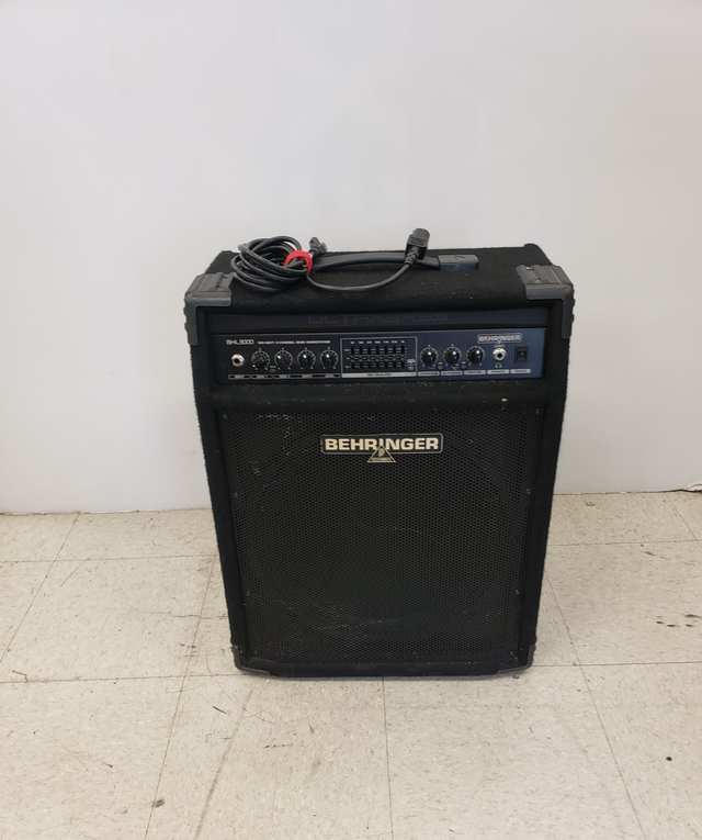 (9926185) Behringer BXL3000 Bass Amp