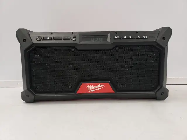 (9925638) Milwaukee 2952-20 Jobsite Radio