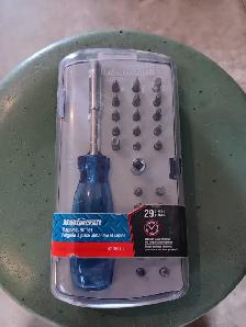 Magnetic Bit Set