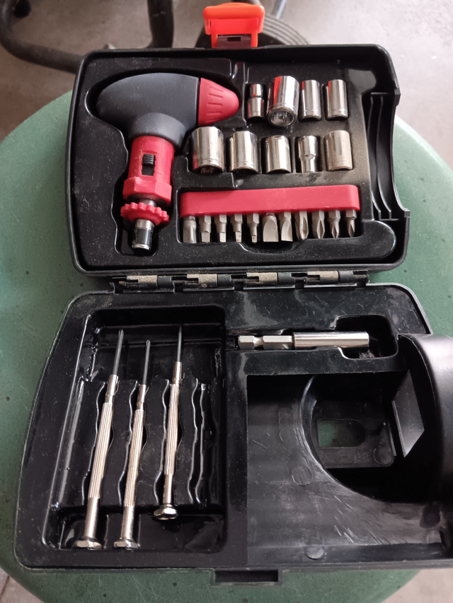 Palm Socket Ratchet Driver