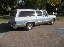 Low mileage Alberta square Chevy 1984 Suburban ..... a beauty - Photo 2