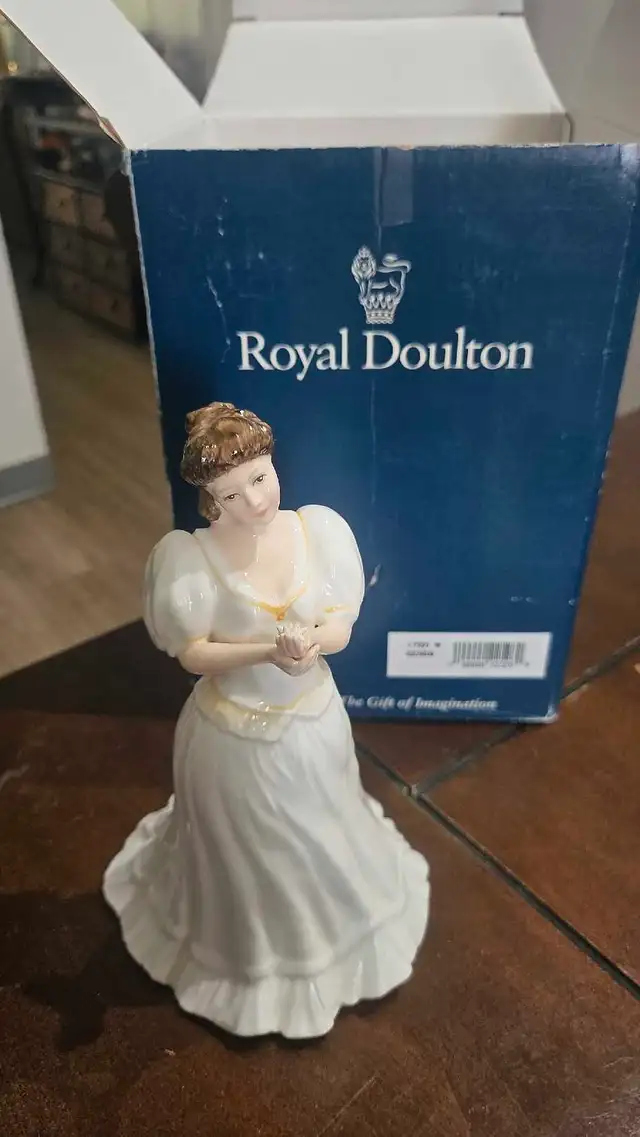 Figurine MARIA en porcelaine (HN 3381, Royal Doulton)