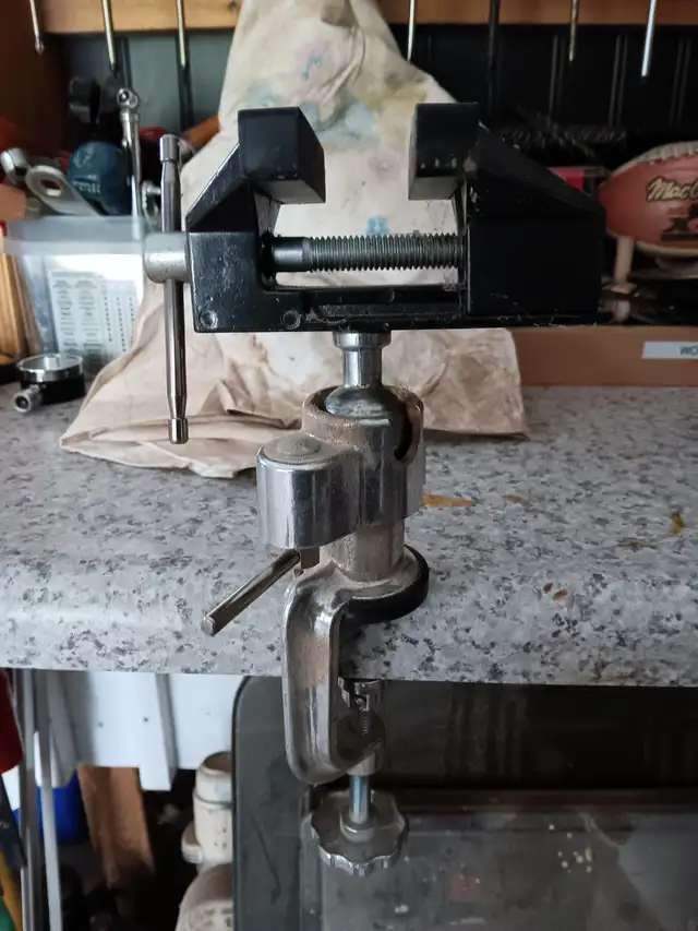 Bench Vice
