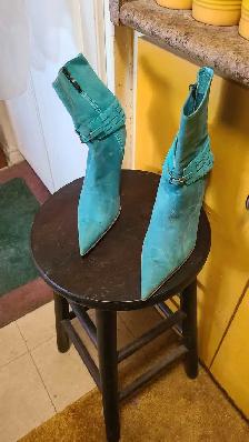 womens Danier lambskin suede bundle with matching Ce - Photo 6