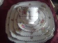 Royal Albert - Petit Point