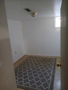 $1100 All inclusive basement apartment - Photo 4