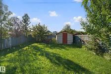 Residential: 4 Bed Ellerslie Home Backing Green Belt, Big Deck - Photo 10