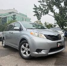 2011 Toyota Sienna LE / Drives perfect / Remote starter