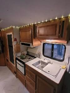 1995 travel trailer - Photo 3