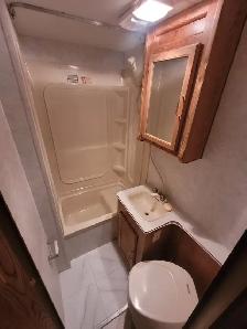 1995 travel trailer - Photo 5