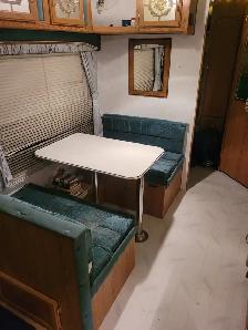 1995 travel trailer - Photo 6