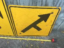 Two Vintage Metal Traffic Signs ! - Photo 3