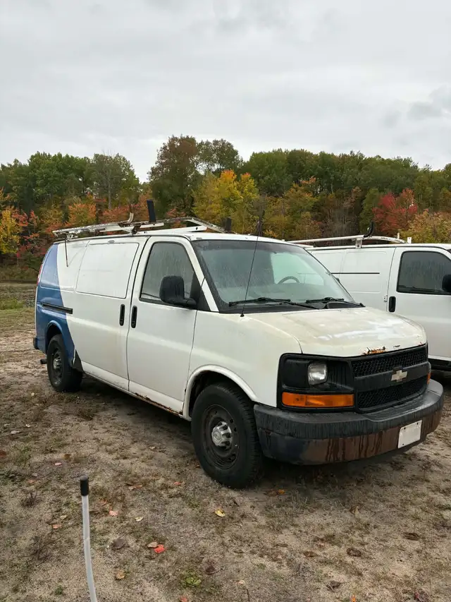2009 Chevrolet cargo van