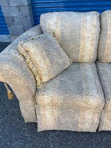 Love Seat - Photo 6