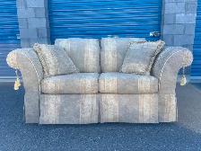 Love Seat - Photo 10
