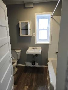 2 Bedroom Apartment for Rent - 2nd Floor - Photo 2