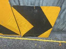 Two Vintage Metal CHEVRON Road Signs ! - Photo 3