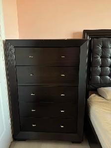 King Size Bedroom Set  FOR sale - Photo 5