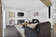 Furnished 2-Bedroom, Rooftop Hot Tub & Sauna - Okanagan Falls - Photo 2