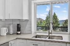 Furnished 2-Bedroom, Rooftop Hot Tub & Sauna - Okanagan Falls - Photo 6