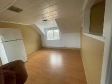 Spacious 3 Bedroom Apartment - Photo 6