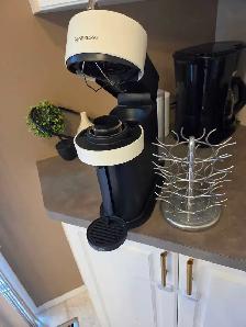 Nespresso Vertuo Next Coffee Maker - Like New - Photo 5