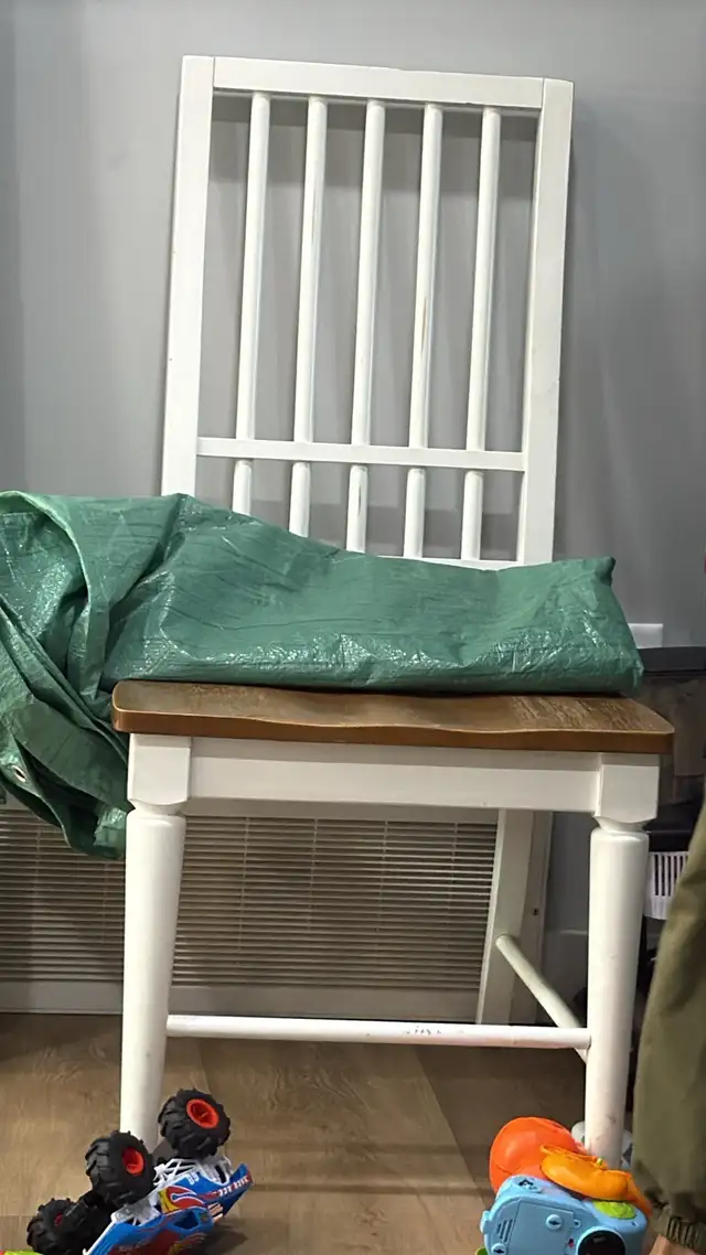 chairs (FREE)