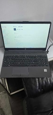Touch screen HP 15-dw2007ca Laptop - Photo 2
