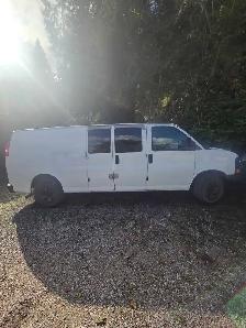 2005 gmc savana extended cargo van