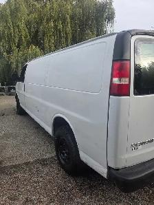 2005 gmc savana extended cargo van - Photo 4