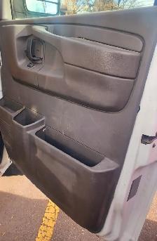 2009 White GMC Savana Van -Whyte Ave Area - Photo 10