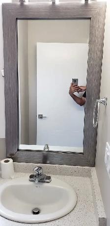 $1300 - Ground Level Bachelor Suite (Studio) for Rent (Surrey) - Photo 5