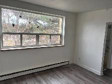 BEAUTIFUL AND SPACIOUS RENOVATED 2 BEDROOM FOR DEC 1 - Photo 2