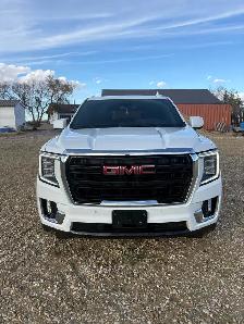 2021 GMC Yukon Duramax Diesel - Photo 2