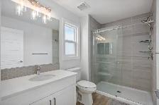 Better than new: 4 bed   bonus room home in Creekstone SW - Photo 9