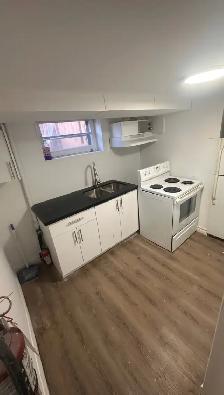 Basement Pvt Room - Lawrence/Markham - Nov 1st - Photo 2