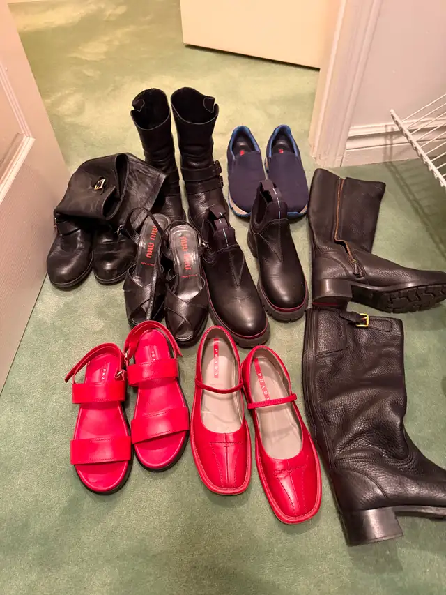 A Massive Leaside Downsizing Sale