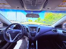 2014 Hyundai Veloster Base w/Red 3dr Hatchback - Photo 10