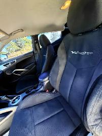 2014 Hyundai Veloster Base w/Red 3dr Hatchback - Photo 11