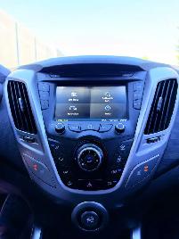 2014 Hyundai Veloster Base w/Red 3dr Hatchback - Photo 14
