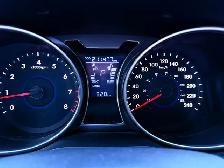2014 Hyundai Veloster Base w/Red 3dr Hatchback - Photo 17
