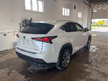 2021 Lexus NX 300 - Photo 4