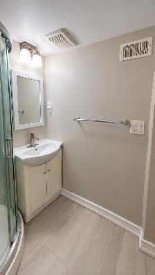 Renovated 3 Bed, 1 Bath Lower Unit | Yard, Laundry & Parking - Photo 10