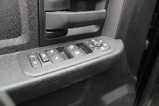 2026 Ram 2500 Black Express - Photo 14