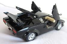 Vintage,  Black Lamborghini Countach - Photo 7