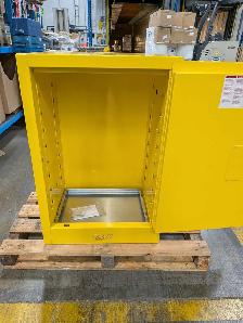 Safety Cabinet - Photo 2