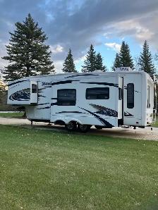 2010 Montana 2955RL - Photo 2